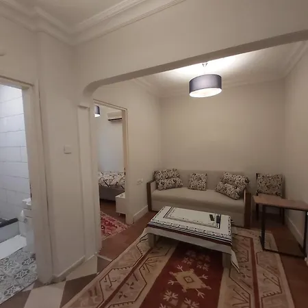 In The Center Of Taksim And Galataport 3 Bedrooms 1 Living In Lägenhet Istanbul